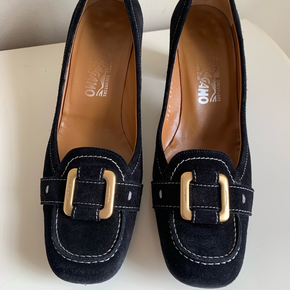 Salvatore Ferragamo Suede Pumps - Picture 2 of 8